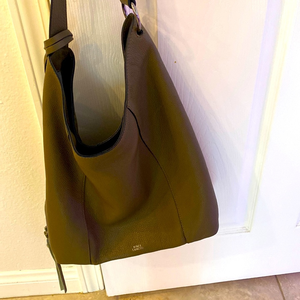 Vince Camuto leather purse. Dark green.